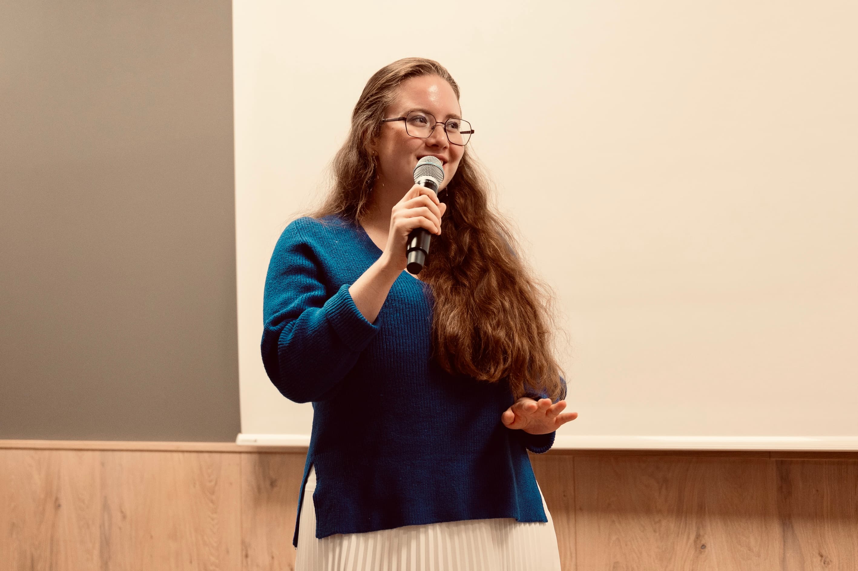 Tori presenting at the Digital Future Award ceremony